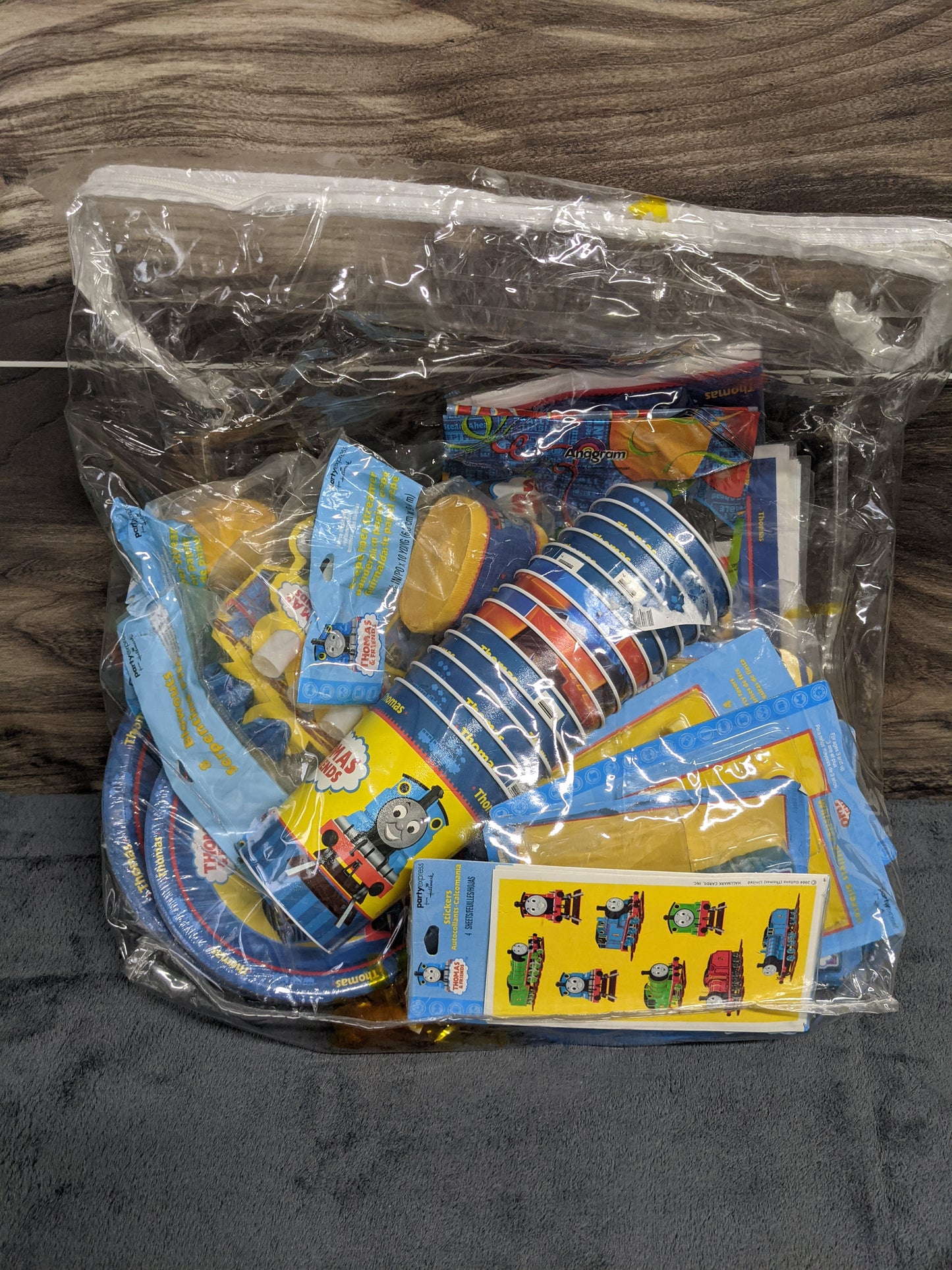 Thomas The Train Birthday Kit! Party In A Bag